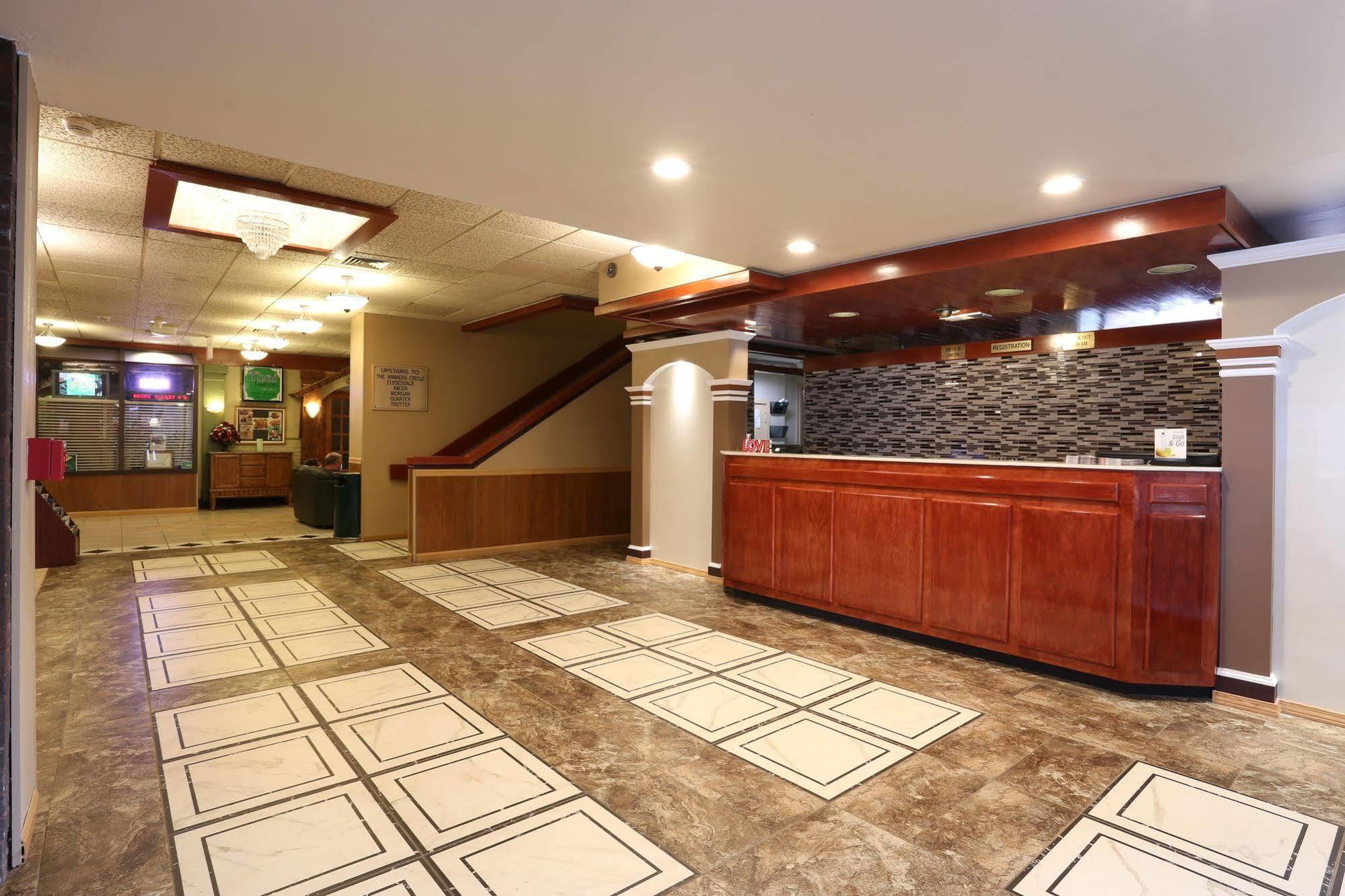 Magnuson Grand Columbus North Hotel Exterior photo